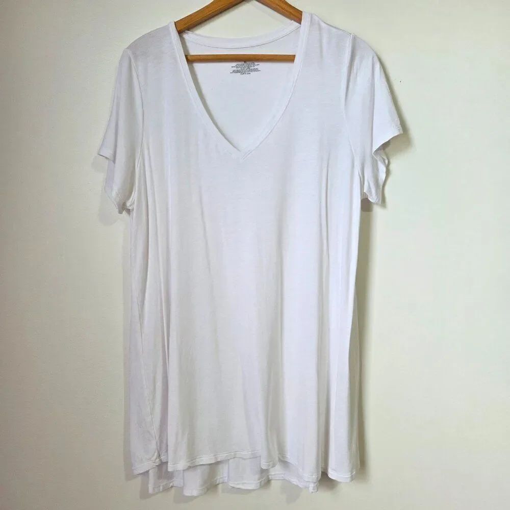 EUC HUE WHITE SUPER SOFT DEEP V NECK LONG LINE TEE SIZE XL